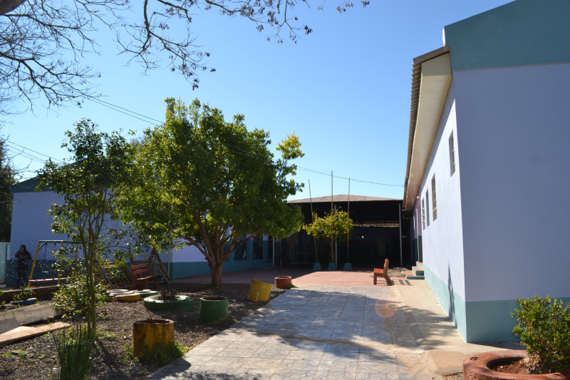 Andres entrega melhorias da Escola Coronel Eurico de Moraes